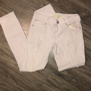 5/$60 Almost Famous Premium White Skinny Jeans
